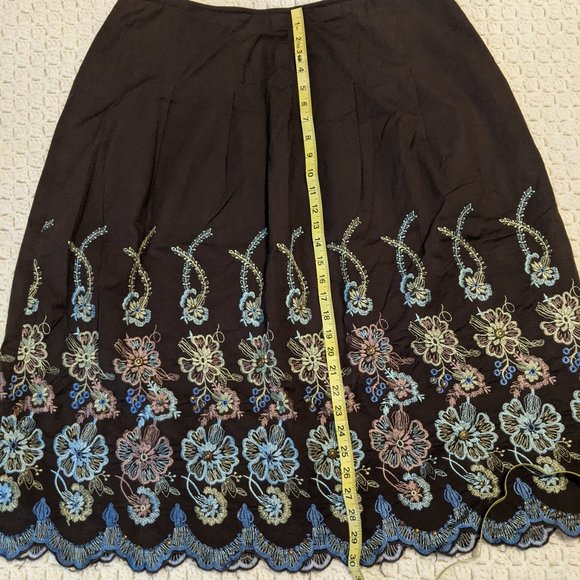 Edward Embroidered Floral Skirt - Picture 5 of 10